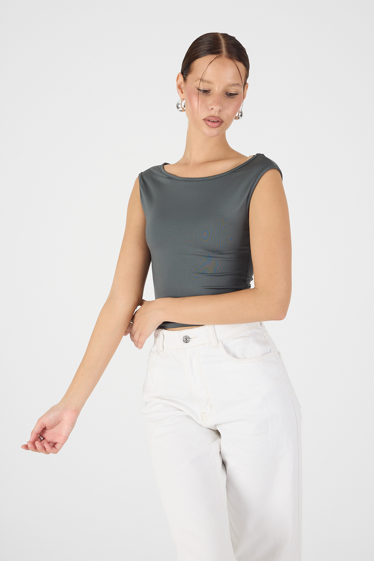 kadın kayık yaka body kolsuz model